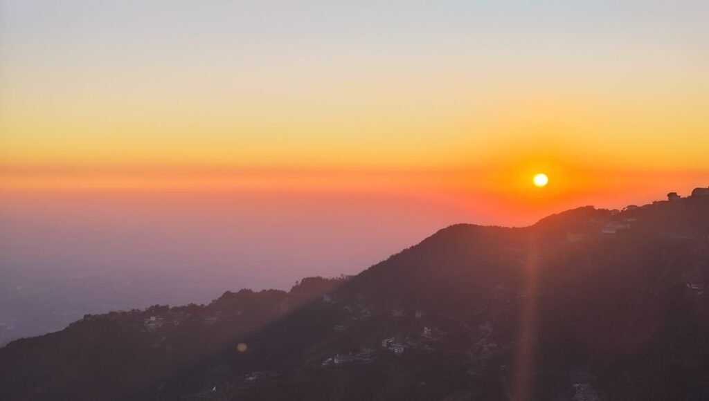 देहरादून में बढ़ी गर्मी, सुबह-शाम ठंड बरकरार; गुरुवार से बदलेगा मौसम