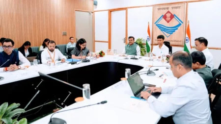 नीति आयोग के सदस्य डॉ एम श्रीनिवास एवं उनकी टीम का मुख्य सचिव आनंद बर्धन ने किया स्वागत, प्रमुख सचिव डॉ आर मीनाक्षी सुंदरम ने राज्य की प्रगति का दिया प्रेजेंटेशन