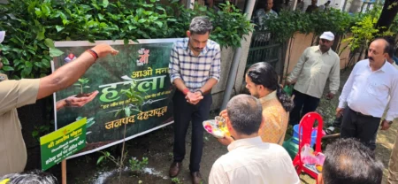 हरेला पर्व पर हरियाली का संकल्प: जिलाधिकारी डॉ0 आशीष चौहान ने किया वृक्षारोपण, कहा— पौधारोपण को बनाएं जन-आंदोलन