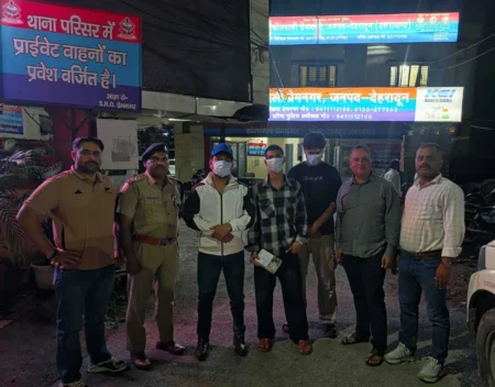 देहरादून: दशहरा ग्राउंड में जुआ खेलते 3 आरोपी गिरफ्तार, ₹17,400 नकद और ताश की गड्डी बरामद