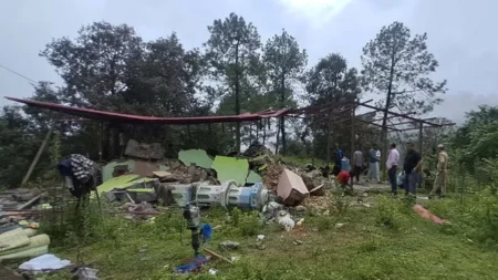 मसूरी: भारी सुरक्षा के बीच धार्मिक संरचना हटाई गई, मुस्लिम समाज ने जताया विरोध