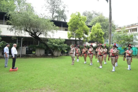 समाधान दिवस में 145 से अधिक फरियादियों की सुनी समस्याएं, लंबित शिकायतों पर आयुक्त सख्त