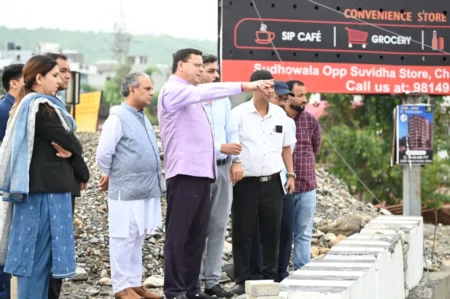 नंदा की चौकी पुल के एप्रोच रोड का मुख्यमंत्री धामी ने किया निरीक्षण, 12 घंटे में हुआ पुनर्निर्माण